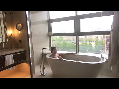 ❤️ Foshnjë e jashtëzakonshme që tund me pasion pidhin e saj në banjë Video seksi në sq.full-porner.ru ❌️❤